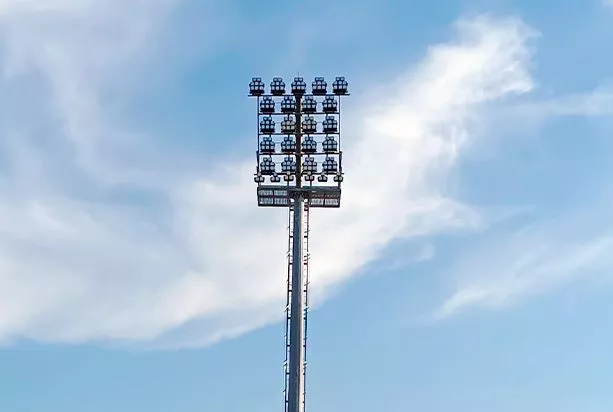 Мачты освещения ВМОН-20. <br />
Северная Осетия, г. Беслан, Стадион «Пищевик»